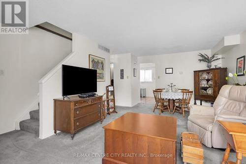 119 - 320 Westminster Avenue, London, ON - Indoor Photo Showing Living Room