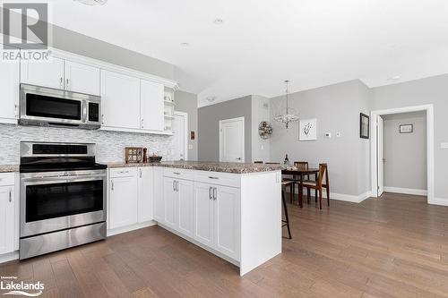 86 Chaffey Township Road, Huntsville, ON - Indoor Photo Showing Kitchen