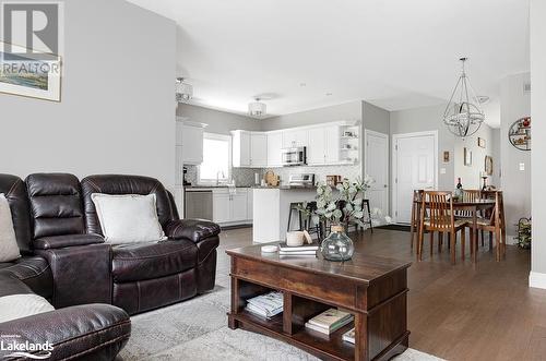 86 Chaffey Township Road, Huntsville, ON - Indoor Photo Showing Living Room