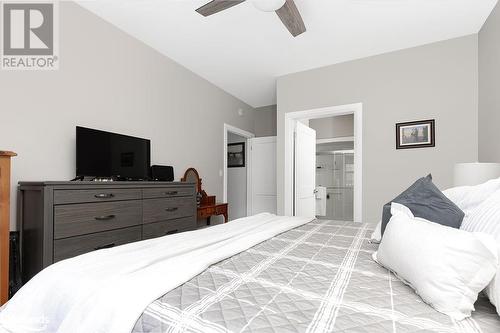 86 Chaffey Township Road, Huntsville, ON - Indoor Photo Showing Bedroom