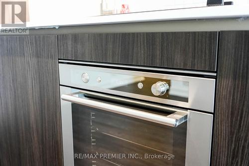 603 - 5 Buttermill Avenue, Vaughan, ON - Indoor Photo Showing Kitchen