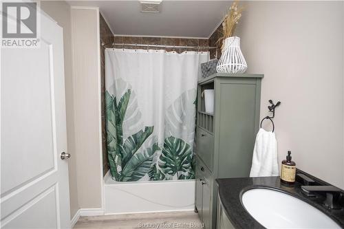 385 Castle Street, Massey, ON - Indoor Photo Showing Bathroom