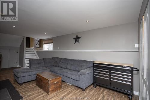 385 Castle Street, Massey, ON - Indoor Photo Showing Living Room