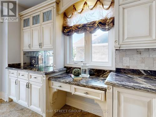 86 Barletta Drive, Vaughan, ON - Indoor Photo Showing Kitchen