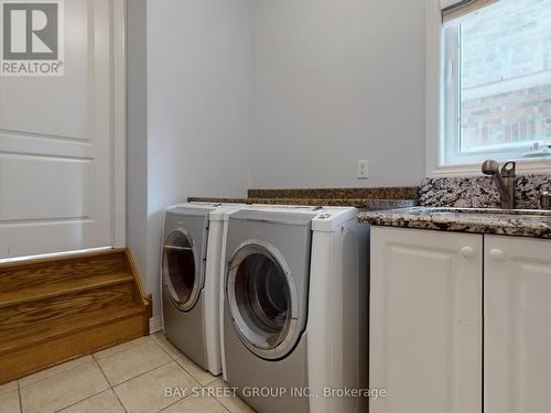 86 Barletta Drive, Vaughan, ON - Indoor Photo Showing Laundry Room