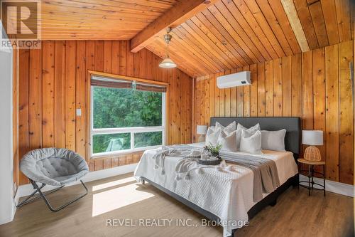 228 O'Reilly Lane, Kawartha Lakes, ON - Indoor Photo Showing Bedroom