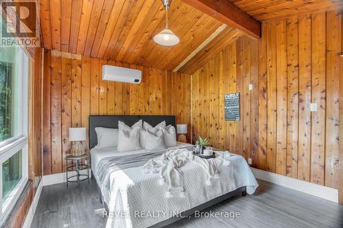 228 O'Reilly Lane, Kawartha Lakes, ON - Indoor Photo Showing Bedroom