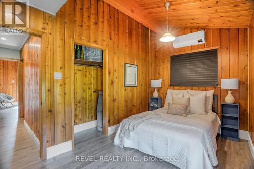 228 O'Reilly Lane, Kawartha Lakes, ON - Indoor Photo Showing Bedroom