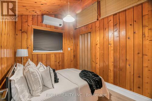 228 O'Reilly Lane, Kawartha Lakes, ON - Indoor Photo Showing Bedroom