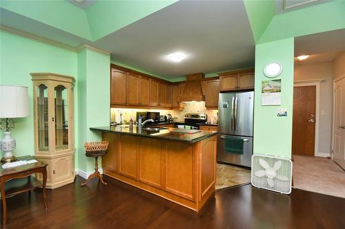 59 Critzia Drive|Unit #101, Mount Hope, ON - Indoor Photo Showing Kitchen