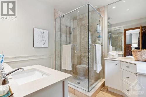 37 Revol Road, Ottawa, ON - Indoor Photo Showing Bathroom