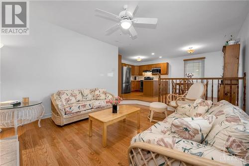 Family Room - 7 Vermont Avenue, Ottawa, ON - Indoor Photo Showing Living Room