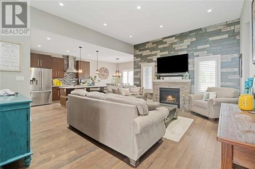 868 Manhattan Drive, Sarnia, ON - Indoor Photo Showing Living Room With Fireplace