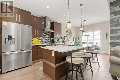 868 Manhattan Drive, Sarnia, ON - Indoor Photo Showing Kitchen With Upgraded Kitchen