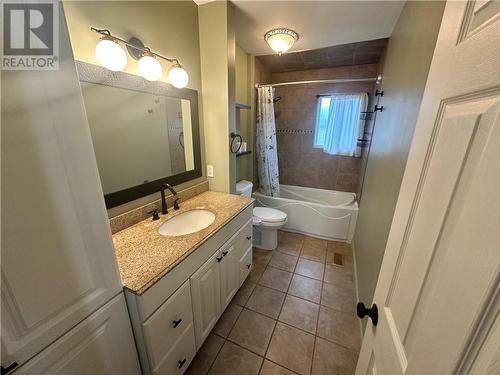 1008 Osborne Avenue, Cornwall, ON - Indoor Photo Showing Bathroom