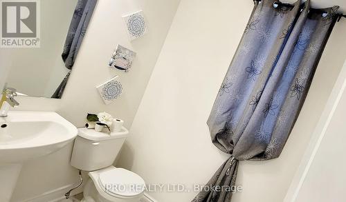 167 Trail Boulevard, Springwater, ON - Indoor Photo Showing Bathroom