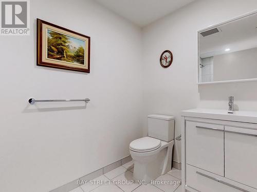 1221 - 212 King William Street, Hamilton (Beasley), ON - Indoor Photo Showing Bathroom