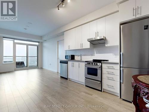 1221 - 212 King William Street, Hamilton (Beasley), ON - Indoor Photo Showing Kitchen