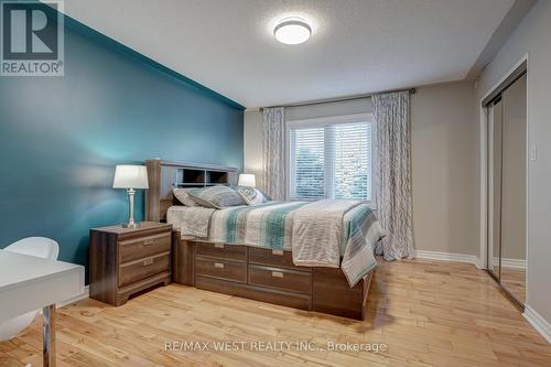 31 Wispi Shore Road, Kawartha Lakes, ON - Indoor Photo Showing Bedroom