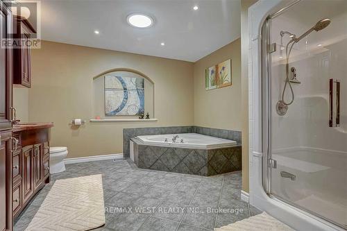 31 Wispi Shore Road, Kawartha Lakes, ON - Indoor Photo Showing Bathroom