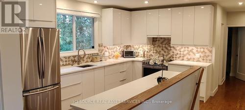 2 Miriam Avenue, Ottawa (Nepean), ON - Indoor Photo Showing Kitchen With Upgraded Kitchen