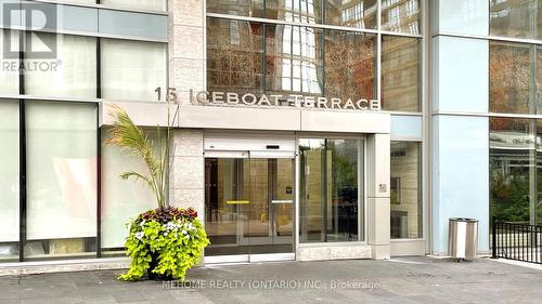 1902 - 15 Iceboat Terrace, Toronto (Waterfront Communities), ON - Outdoor