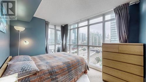 1902 - 15 Iceboat Terrace, Toronto (Waterfront Communities), ON - Indoor Photo Showing Bedroom