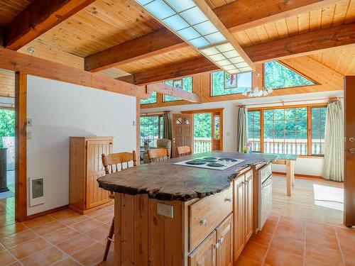 6640 Mclean Rd, Lake Cowichan, BC 