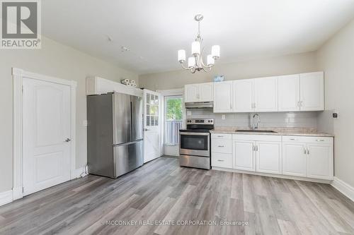 730 Park Street S, Peterborough (Otonabee), ON - Indoor Photo Showing Kitchen