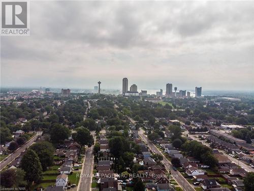 6442 Taylor Street, Niagara Falls, ON - Outdoor With View