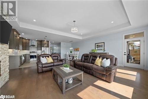 132 Cherrywood Parkway, Napanee, ON - Indoor Photo Showing Living Room