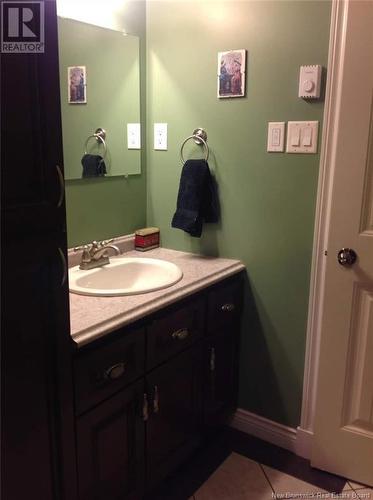 196 Bon Accord Drive, Saint John, NB - Indoor Photo Showing Bathroom