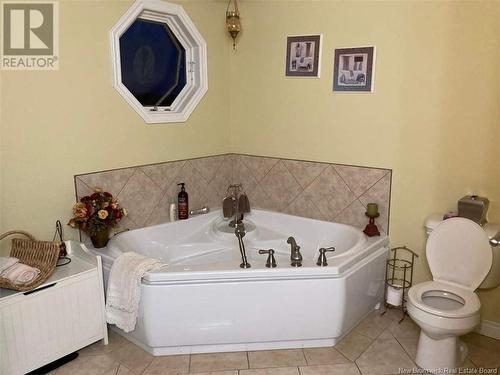 196 Bon Accord Drive, Saint John, NB - Indoor Photo Showing Bathroom