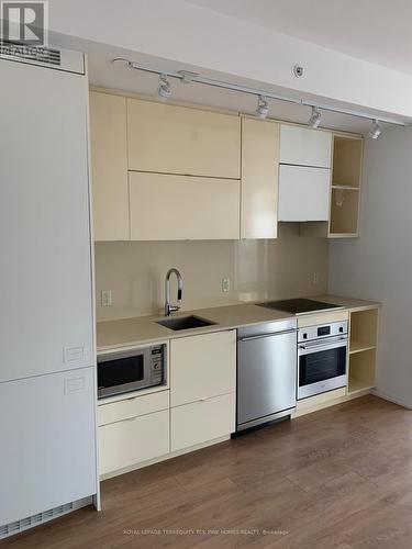 2706 - 125 Peter Street, Toronto, ON - Indoor Photo Showing Kitchen