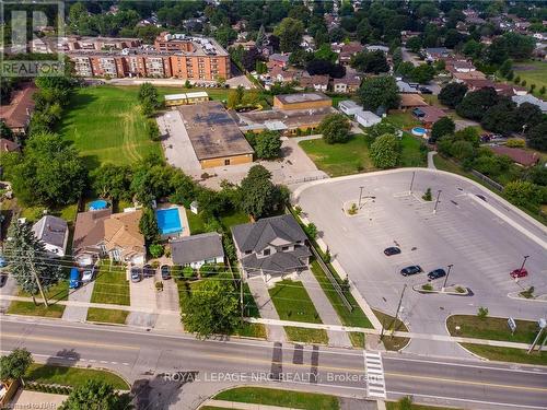 A - 427 Vine Street, Niagara Falls, ON - Outdoor With View