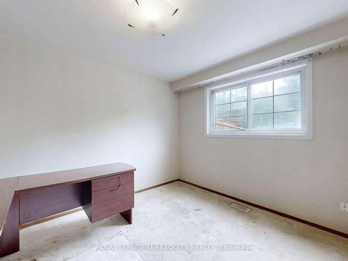 35 Prestbury St, Toronto, ON - Indoor Photo Showing Other Room