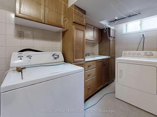 35 Prestbury St, Toronto, ON - Indoor Photo Showing Laundry Room