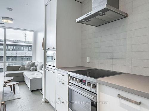 S413-455 Front St E, Toronto, ON - Indoor Photo Showing Kitchen