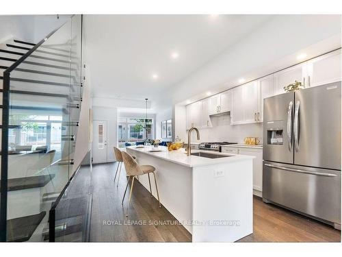 229-3070 Sixth Line, Oakville, ON - Indoor Photo Showing Kitchen With Upgraded Kitchen