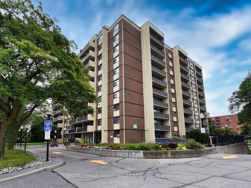 410-5 Frith Rd, Toronto, ON - Outdoor With Balcony With Facade