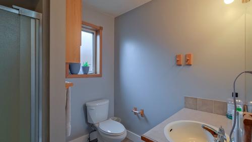 1108 Menu Road, West Kelowna, BC - Indoor Photo Showing Bathroom