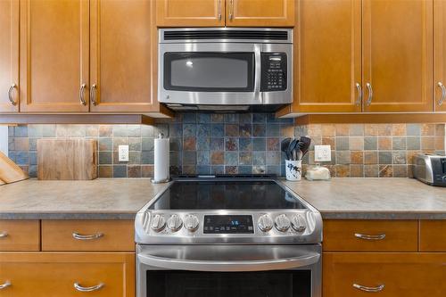 13044 Lake Hill Drive, Lake Country, BC - Indoor Photo Showing Kitchen