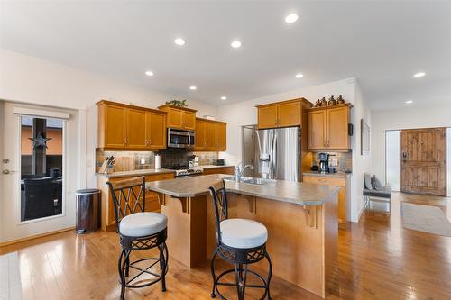 13044 Lake Hill Drive, Lake Country, BC - Indoor Photo Showing Kitchen With Stainless Steel Kitchen