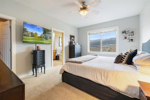 13044 Lake Hill Drive, Lake Country, BC - Indoor Photo Showing Bedroom