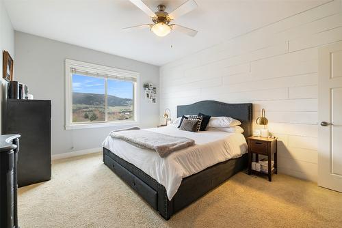 13044 Lake Hill Drive, Lake Country, BC - Indoor Photo Showing Bedroom