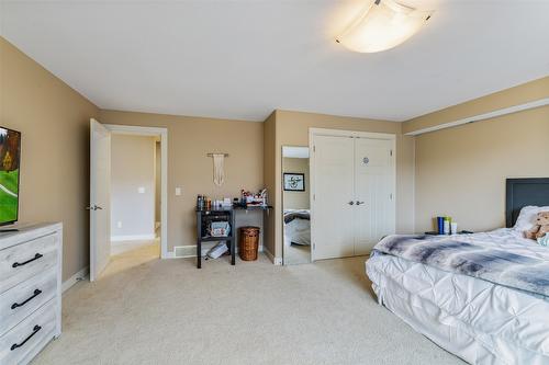 13044 Lake Hill Drive, Lake Country, BC - Indoor Photo Showing Bedroom