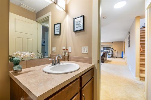 13044 Lake Hill Drive, Lake Country, BC - Indoor Photo Showing Bathroom