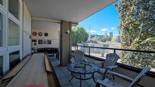 111-700 Martin Avenue, Kelowna, BC - Outdoor With Exterior