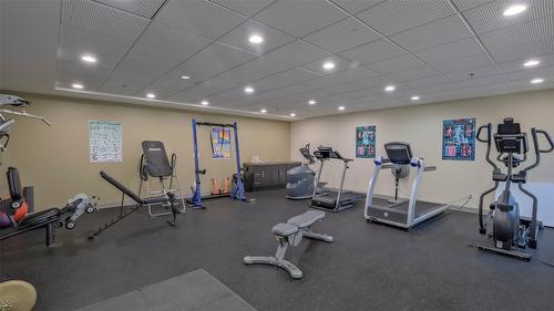 111-700 Martin Avenue, Kelowna, BC - Indoor Photo Showing Gym Room