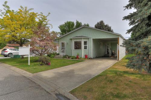 120-1255 Raymer Avenue, Kelowna, BC - Outdoor With Facade